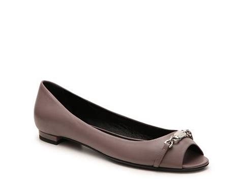 gucci leather nameplate flat grape|Women's Flats .